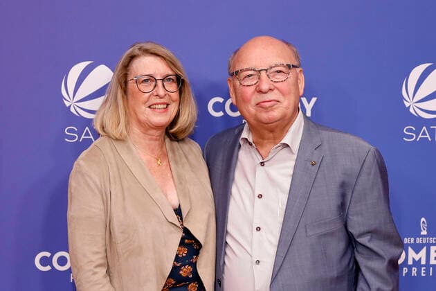 Hans-Joachim Heist mit Ehefrau Karin Heist bei der Verleihung des 25. Deutschen Comedypreises 2021 in Brainpool TV Studio. Köln, 01.10.2021