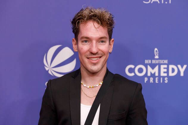 Nico Stank bei der Verleihung des 25. Deutschen Comedypreises 2021 in Brainpool TV Studio. Köln, 01.10.2021