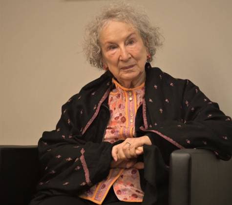 Berühmte Feministinnen, Margaret Atwood Alba, Italy Margaret Atwood Lattes Grinzane Special Award tells during an interview at a press conference In the photo: Margaret Atwood  Copyright: xNickxZonnax xIPAx xNickxZonnax