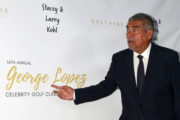 LOS ANGELES - OCT 3: George Lopez at the George Lopez Foundation 14th Celebrity Golf Classic Pre-Party at the Baltaire Restaurant on October 3, 2021 in Brentwood, CA  Copyright: xHutchinsxPhotox xIPAx x 2021xKathyxHutchinsx xHutchinsx