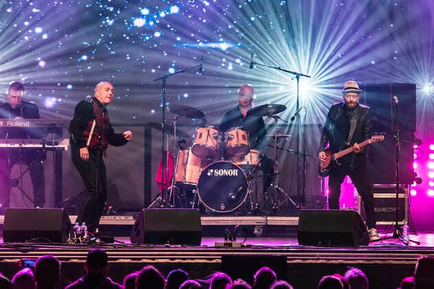 Kulle Dziuk, Andre Herzberg, Stefan Dohanetz und Andre Drechsler von Pankow live beim Canaletto - Das Dresdner Stadtfest 2021 auf der Bühne Theaterplatz. Dresden, 03.10.2021