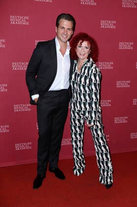 Alexander Klaws und Lucy Diakovska bei der Verleihung des Deutschen Musical Theater Preises 2020 21 in Schmidts Tivoli. Hamburg, 04.10.2021