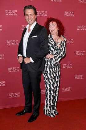Alexander Klaws und Lucy Diakovska bei der Verleihung des Deutschen Musical Theater Preises 2020 21 in Schmidts Tivoli. Hamburg, 04.10.2021