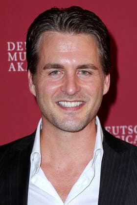Alexander Klawsbei der Verleihung des Deutschen Musical Theater Preises 2020 21 in Schmidts Tivoli. Hamburg, 04.10.2021