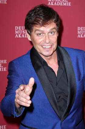 Felix Martin Poenichen bei der Verleihung des Deutschen Musical Theater Preises 2020 21 in Schmidts Tivoli. Hamburg, 04.10.2021