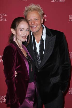 Uwe Fahrenkrog-Petersen mit Ehefrau Christin Fahrenkrog-Petersen bei der Verleihung des Deutschen Musical Theater Preises 2020 21 in Schmidts Tivoli. Hamburg, 04.10.2021