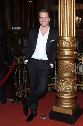 Alexander Klawsbei der Verleihung des Deutschen Musical Theater Preises 2020 21 in Schmidts Tivoli. Hamburg, 04.10.2021