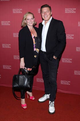Anna Montanaro und Maik Klokow bei der Verleihung des Deutschen Musical Theater Preises 2020 21 in Schmidts Tivoli. Hamburg, 04.10.2021