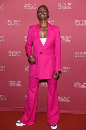Waris Dirie bei der Verleihung des Deutschen Musical Theater Preises 2020 21 in Schmidts Tivoli. Hamburg, 04.10.2021