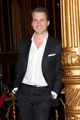 Alexander Klaws bei der Ankunft zur Deutscher Musical Theater Preis Verleihung am 4.10.2021 in Hamburg Der Deutsche Musical Theater Preis 2021 in Hamburg