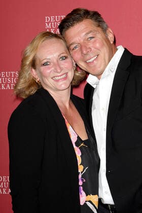 Anna Montanaro und Maik Klokow bei der Ankunft zur Deutscher Musical Theater Preis Verleihung am 4.10.2021 in Hamburg Der Deutsche Musical Theater Preis 2021 in Hamburg