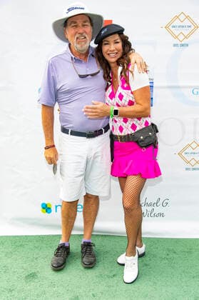 Richard Karn und Debbe Dunning beim 14. George Lopez Celebrity Golf Classic Turnier im Lakeside Country Club. Toluca Lake, 04.10.2021
