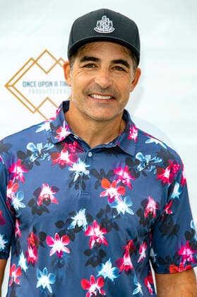 Galen Gering beim 14. George Lopez Celebrity Golf Classic Turnier im Lakeside Country Club. Toluca Lake, 04.10.2021