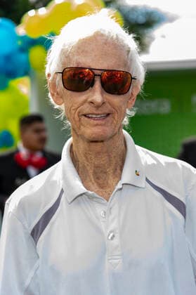 Robby Krieger von The Doors beim 14. George Lopez Celebrity Golf Classic Turnier im Lakeside Country Club. Toluca Lake, 04.10.2021