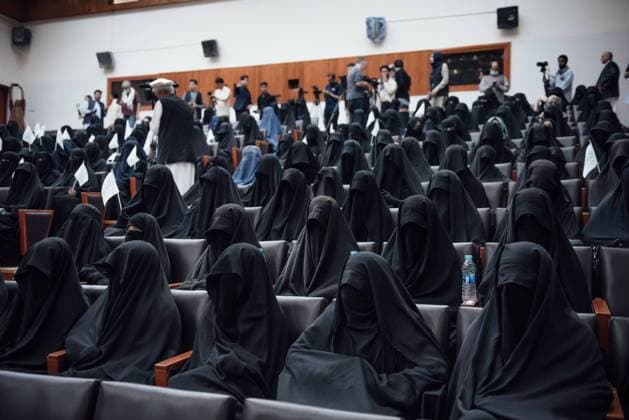 Frauen unter dem Taliban Regime in Afghanistan On Saturday, September 11, the Taliban invited local and international journalists to an event to promote education among women in the Emirate. Dozens of female students wearing Niqab are present in the amphitheater of the polytechnic university.  AdrienxVautierx xLexPictorium LePictorium_0253389