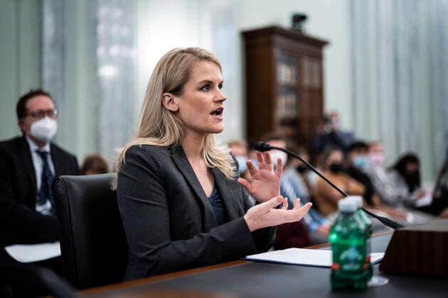 Bilder des Jahres 2021, News 10 Oktober News Themen der Woche KW40 News Bilder des Tages October 5, 2021, Washington, District of Columbia, USA: WASHINGTON, DC - OCTOBER 5: Former Facebook employee and whistleblower Frances Haugen testifies during a Senate Committee on Commerce, Science, and Transportation hearing entitled Protecting Kids Online: Testimony from a Facebook Whistleblower on Capitol Hill on Tuesday, Oct. 05, 2021 in Washington, DC Washington USA - ZUMAs152 20211005_zaa_s152_058 Copyright: xJabinxBotsfordx-xPoolxviaxCNPx