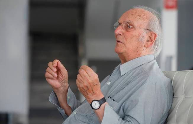 Spanish film director Carlos Saura speaks during an interview with Efe, in Guadalajara, Jalisco state, Mexico, 04 October 2021 (Issued 06 October 2021). The music and the wound of the Spanish Civil War are marked by fire in the life of the Spanish director Carlos Saura, who has turned these two obsessions into his works. EFE Francisco Guasco Saura, the son of war for whom music is half of his life !ACHTUNG: NUR REDAKTIONELLE NUTZUNG!  Copyright: xFranciscoxGuascox MEX3237 20211006-eb8e4dad54fad0818a24f78b2c5192872fcf025e
