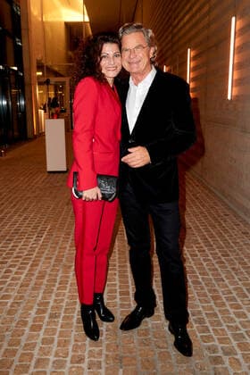 Bold Woman Award 2021 Florian Langenscheidt mit Freundin Andrea Bury beim Empfang vor der Verleihung des Bold Woman Awards von Veuve Clicquot in der Französischen Botschaft in Berlin. Copyright: xEventpressxGolejewskix