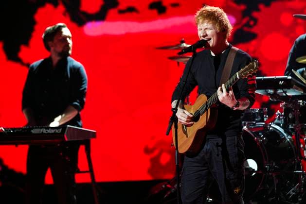 British singer Ed Sheeran performs on Swedish Idol in Stockholm, Sweden, 8 October 2021 STOCKHOLM Sweden x1081x,  Copyright: xFredrikxPerssonx xTTx ED SHEERAN SWEDISH IDOL