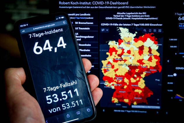 Coronavirus in Deutschland - Covid-19-Dashboard des Robert Koch-Institut 09.10.2021: Robert Koch-Institut: 7-Tage-Inzidenz 64,4. 7-Tage-Fallzahl 53.511. COVID-19-Fälle 4.302.661. Zugang um 8.854 gegenüber dem Vortag. COVID-19-Todesfälle 94.178. Zugang um 65 gegenüber dem Vortag.