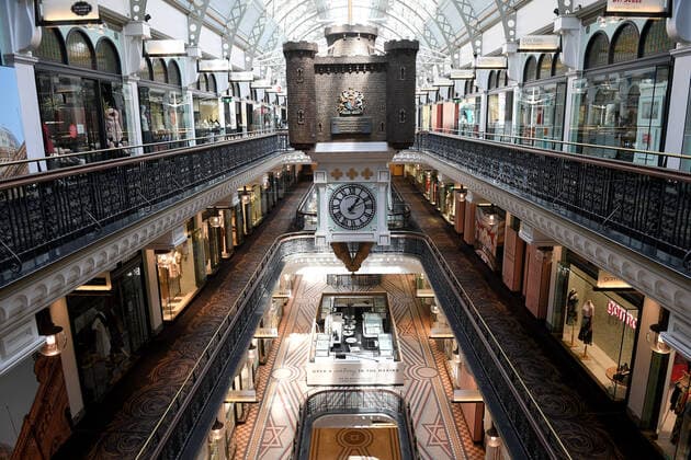 NSW CORONAVIRUS COVID19, an empty QVB is seen in Sydney, Saturday, October 9, 2021. NSW is set to surpass another COVID-19 vaccination milestone, all but guaranteeing the state becomes one of the most vaccinated jurisdictions on the planet. ( NO ARCHIVING, EDITORIAL USE ONLY, NO USE IN BOOKS WITHOUT CONSENT SYDNEY NSW AUSTRALIA  Copyright: xDANxHIMBRECHTSx 20211009001584351119