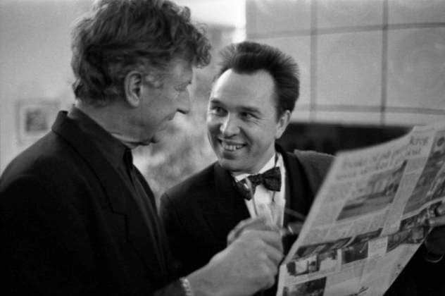 Swedish fashion show in Sweden s embassy in Moscow 6600267 15.10.1989 Soviet fashion designer Vyacheslav Zaitsev, right, attends a Swedish fashion show in Sweden s embassy in Moscow. Alexei Boitsov Moscow Russia  Copyright: xAlexeixBoitsovx