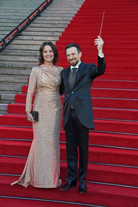 Desiree Nosbusch, Cornelius Meister beim Opus Klassik 2021 im Konzerthaus am Gendarmenmarkt in Berlin am 10.10.2021