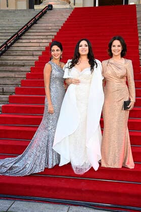 Fatma Said, Sonya Yoncheva und Desiree Nosbusch bei der Verleihung des Opus Klassik 2021 im Konzerthaus am Gendarmenmarkt. Berlin, 10.10.2021