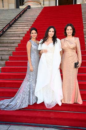 Fatma Said, Sonya Yoncheva und Desiree Nosbusch bei der Verleihung des Opus Klassik 2021 im Konzerthaus am Gendarmenmarkt. Berlin, 10.10.2021