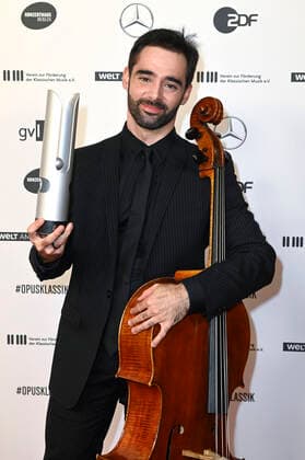 Pablo Ferrandez bei der Verleihung des Opus Klassik 2021 im Konzerthaus am Gendarmenmarkt. Berlin, 10.10.2021