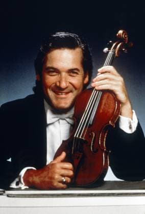 LIVE FROM LINCOLN CENTER, Pinchas Zukerman, Chamber Music Society Music of Johannes Brahms, 1976-. ph: Martha Swope ? PBS Courtesy Everett Collection Ref:TSDLIFR PB002 PUBLICATIONXNOTxINxCANxCHNxFRAxITAxJPNxNORxPOLxRUSxESPxUKxUSA Copyright: xx TSDLIFR PB002