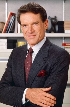 MURPHY BROWN, Charles Kimbrough, (1993), 1988?2018. ph: Tony Esparza ? CBS courtesy Everett Collection Ref:TSDMUBR CB012 PUBLICATIONXNOTxINxCANxCHNxFRAxITAxJPNxNORxPOLxRUSxESPxUKxUSA Copyright: xx TSDMUBR CB012