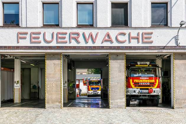 Feuerwehr und Notarzt, Symbolfotos Feuerwache der Berufsfeuerwehr Nordhausen *** Fire station of the professional fire brigade Nordhausen