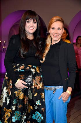 Vreni Frost und Fränzi Kühne bei der Verleihung des 4. Iconista Award 2021 im Stadtbad Oderberger. Berlin, 14.10.2021