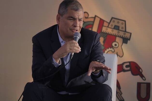 Rafael Correa Delgado, Former President Of Ecuador, Present At The International Book Fair In Mexico City Rafael Correa Delgado, former president of Ecuador (2007-2017), during his participation in the International Book Fair Zocalo Mexico City, as part of the Forum Perspectives of integration of the American continent. Mexico City Mexico vieyra-notitle211016_npMVT  Copyright: xGerardoxVieyrax