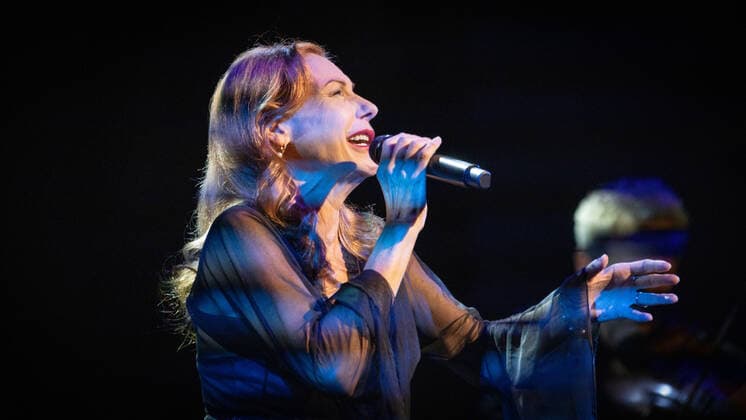 DEU, Deutschland, Nordrhein-Westfalen, Münster, 17.10.2021: Theater Münster - Ute Lemper, Konzertabend. Songs for Eternity - Lieder für die Ewigkeit