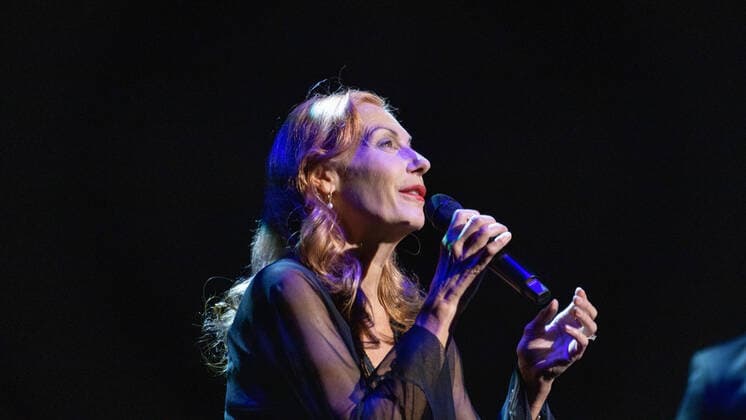 DEU, Deutschland, Nordrhein-Westfalen, Münster, 17.10.2021: Theater Münster - Ute Lemper, Konzertabend. Songs for Eternity - Lieder für die Ewigkeit