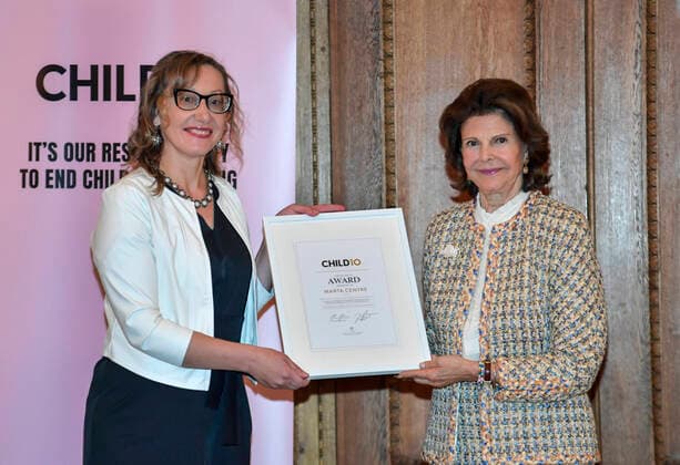 Iluta Lace, MARTA Centre, Latvia, receives a diploma from Queen Silvia at the Child10 Prize at the Royal Palace in Stockholm, Sweden 18 October 2021 Photo by Anders Wiklund TT kod 10040 STOCKHOLM Sweden x10040x,  Copyright: xAndersxWiklund TTx QUEEN SILVIA CHILD10