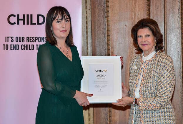 Abida Pehlic, President Novi Put, Bosnia Herzegovina receives a diploma from Queen Silvia at the Child10 Prize at the Royal Palace in Stockholm, Sweden 18 October 2021 Photo by Anders Wiklund TT kod 10040 STOCKHOLM Sweden x10040x,  Copyright: xAndersxWiklund TTx QUEEN SILVIA CHILD10