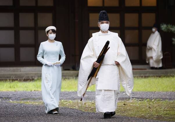Bilder des Jahres 2021, Entertainment 10 Oktober Entertainment Themen der Woche KW42 Entertainment Bilder des Tages Prinzessin Mako bereitet sich in Tokio auf die Hochzeit vor Japanese Princess Mako ahead of marriage Japanese Princess Mako heads to offer prayers at the Imperial Palace Sanctuaries in Tokyo on Oct. 19, 2021, ahead of her controversy-hit marriage scheduled later in the month. She will skip traditional wedding ceremonies.  A14AA0000912689P