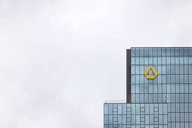 Die Commerzbank rechnet mit einem weiteren Anstieg der Inflation auf bis zu 5 Prozent im Euro-Raum. Im Bild der Commerzbank-Tower in Frankfurt am Main. (Themenbild, Symbolbild) Frankfurt, 15.10.2021 Foto:xC.xHardtx xFuturexImage