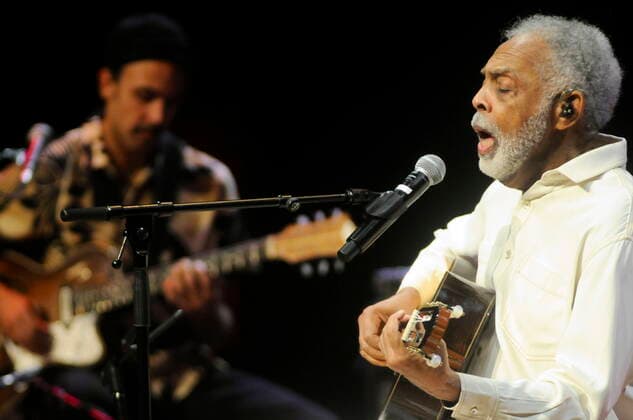Der ehemalige brasilianische Kulturminister und Sänger Gilberto Gil mit seinem Sohn Bem Gil (li.) 2021 in der Essener Philharmonie. Former Brazilian secretary of cultural affairs and singer Gilberto Gil with his son Bem Gil (l.) at the Philharmonie Essen 2021. Essen NRW DEU;DE;GERMANY;DEUTSCHLAND;ALLEMAGNE