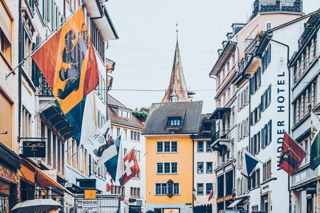 Cinematic view of historic Old Town, shops and luxury stores near main downtown Bahnhofstrasse street, Swiss architecture and travel destination in Zurich, Switzerland Zurich, Switzerland circa June 2021: Cinematic view of historic Old Town, shops and luxury stores near main downtown Bahnhofstrasse street, Swiss architecture and travel destination Copyright: xanneleven.comx 37339978