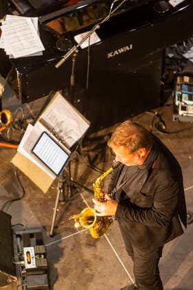 21. Jazztage Dresden Eröffnungskonzert des Jazzfestival mit internationalen und nationalen Jazzgrößen und dem besonderen Schwerpunkt Crossover. IVE KANEW & FRIENDS Dresden Sachsen GERMANY