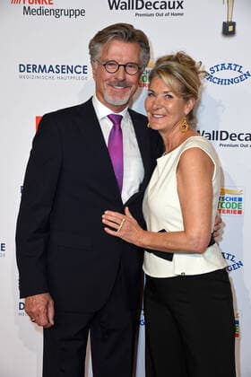 Nick Wilder mit Ehefrau Christine Mayn bei der Verleihung der Goldenen Bild der Frau im Stage Theater Neue Flora in Hamburg am 20.10.2021