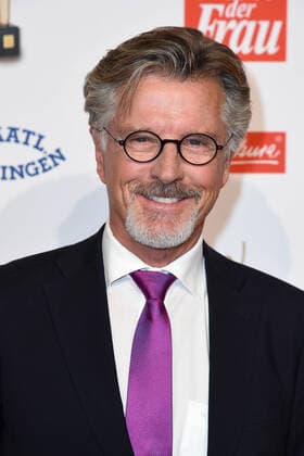 Nick Wilder bei der Verleihung der Goldenen Bild der Frau im Stage Theater Neue Flora in Hamburg am 20.10.2021
