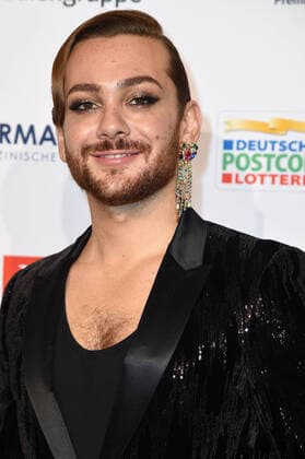 Riccardo Simonetti bei der Verleihung der Goldenen Bild der Frau im Stage Theater Neue Flora in Hamburg am 20.10.2021