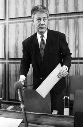 Deutschland, Bonn, 19.02.1991 Archiv-Nr.: 24-34-19 SPD-Pressekonferenz Foto: der designierte SPD-Vorsitzende Bjoern Engholm SPD-Pressekonferenz