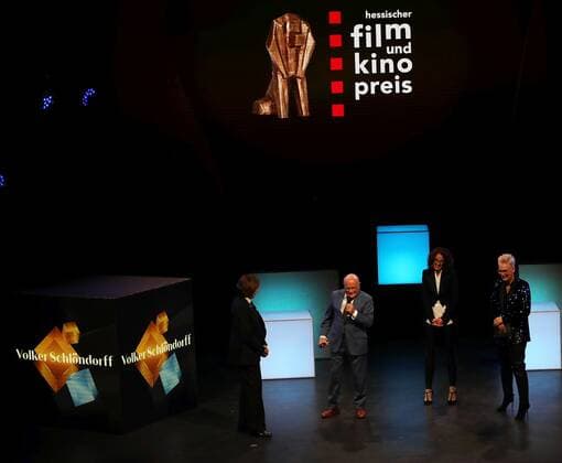 22.10.2021 Offenbach, Capirol 32. Hessischer Film- und Kinopreis Ehrenpreis des Hessischen Ministerpräsidenten ging an den Regisseur Volker Schlöndorff emspor, DFL regulations prohibit any use of photographs as image sequences and or quasi-video