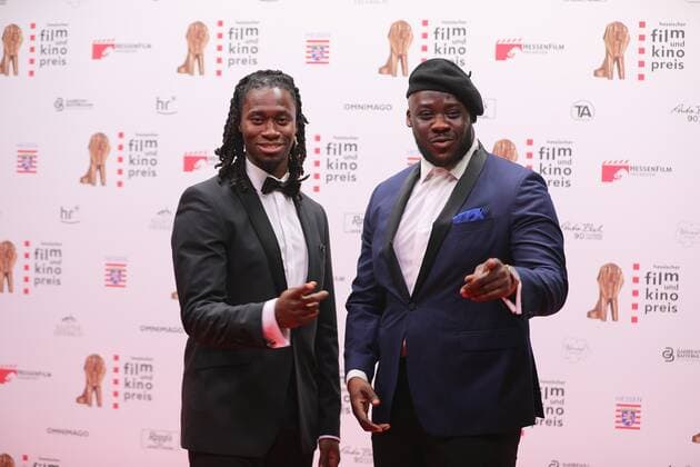 22.10.2021 Offenbach, Capirol 32. Hessischer Film- und Kinopreis Eugene Kwaku Asante Boateng ist ein Schauspieler, Choreograf, Tänzer und Model mit Prince Kuhlmann Schauspieler. emspor, DFL regulations prohibit any use of photographs as image sequences and or quasi-video